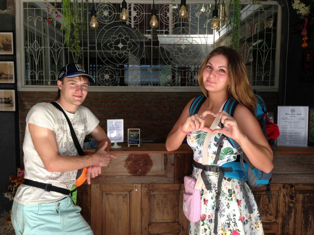 Nivas Siam Hostel Bangkok Exteriör bild